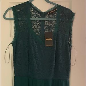 Emerald Green Lace & Satin Formal BRAND NEW